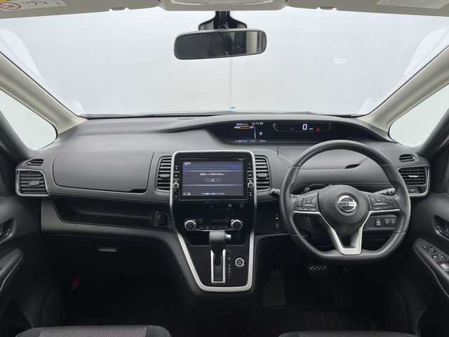 日産 セレナ ハイウェイスター 千葉県 2017(平29)年 7.8万km ダイヤモンドブラック 純正9インチSDナビ（MM516D-L）/フルセグTV/Bluetooth/CD/DVD/バックカメラ/全方位カメラ/ビルトインETC/両側パワースライドドア/クルーズコントロール/ステアリングリモコン/衝突被害軽減システム/ハロゲンヘッドライト