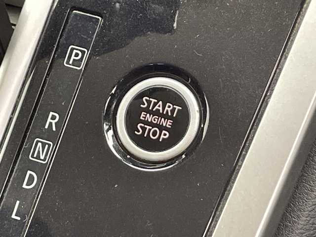 日産 セレナ ハイウェイスター 千葉県 2017(平29)年 7.8万km ダイヤモンドブラック 純正9インチSDナビ（MM516D-L）/フルセグTV/Bluetooth/CD/DVD/バックカメラ/全方位カメラ/ビルトインETC/両側パワースライドドア/クルーズコントロール/ステアリングリモコン/衝突被害軽減システム/ハロゲンヘッドライト