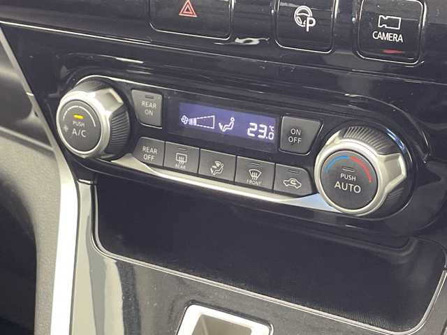 日産 セレナ ハイウェイスター 千葉県 2017(平29)年 7.8万km ダイヤモンドブラック 純正9インチSDナビ（MM516D-L）/フルセグTV/Bluetooth/CD/DVD/バックカメラ/全方位カメラ/ビルトインETC/両側パワースライドドア/クルーズコントロール/ステアリングリモコン/衝突被害軽減システム/ハロゲンヘッドライト