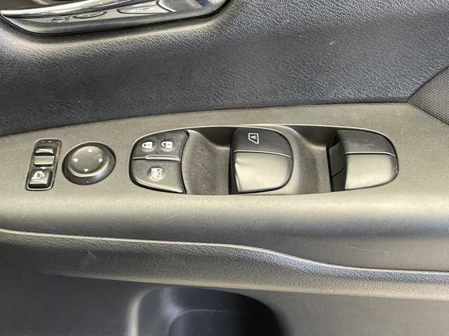 日産 セレナ ハイウェイスター 千葉県 2017(平29)年 7.8万km ダイヤモンドブラック 純正9インチSDナビ（MM516D-L）/フルセグTV/Bluetooth/CD/DVD/バックカメラ/全方位カメラ/ビルトインETC/両側パワースライドドア/クルーズコントロール/ステアリングリモコン/衝突被害軽減システム/ハロゲンヘッドライト