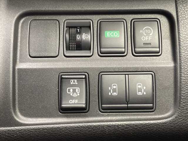 日産 セレナ ハイウェイスター 千葉県 2017(平29)年 7.8万km ダイヤモンドブラック 純正9インチSDナビ（MM516D-L）/フルセグTV/Bluetooth/CD/DVD/バックカメラ/全方位カメラ/ビルトインETC/両側パワースライドドア/クルーズコントロール/ステアリングリモコン/衝突被害軽減システム/ハロゲンヘッドライト