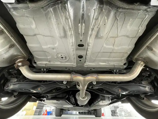 ホンダ ＺＲ－Ｖ X 滋賀県 2023(令5)年 4万km クリスタルブラックパール 純正11.4インチナビ/Bluetooth/DVD/USB/AppleCarPlay/AndoroidAuto/フルセグ/バックカメラ/ドラレコ（前）/ダウンヒルアシスト/レーンキープ/衝突軽減/電動パーキングブレーキ/パワーバックドア/BSM/ビルトインETC/プッシュスタート/スマートキー/純正18インチAW