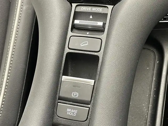 ホンダ ＺＲ－Ｖ X 滋賀県 2023(令5)年 4万km クリスタルブラックパール 純正11.4インチナビ/Bluetooth/DVD/USB/AppleCarPlay/AndoroidAuto/フルセグ/バックカメラ/ドラレコ（前）/ダウンヒルアシスト/レーンキープ/衝突軽減/電動パーキングブレーキ/パワーバックドア/BSM/ビルトインETC/プッシュスタート/スマートキー/純正18インチAW