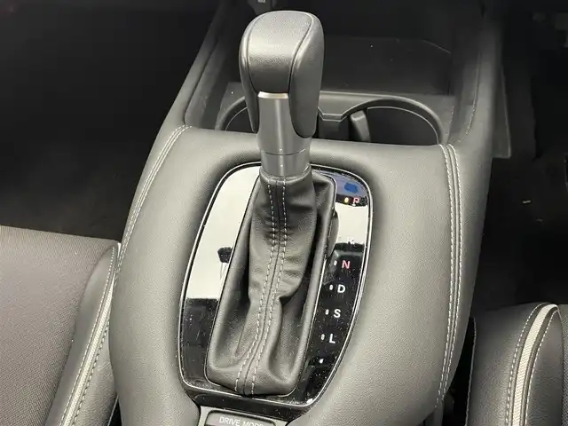 ホンダ ＺＲ－Ｖ X 滋賀県 2023(令5)年 4万km クリスタルブラックパール 純正11.4インチナビ/Bluetooth/DVD/USB/AppleCarPlay/AndoroidAuto/フルセグ/バックカメラ/ドラレコ（前）/ダウンヒルアシスト/レーンキープ/衝突軽減/電動パーキングブレーキ/パワーバックドア/BSM/ビルトインETC/プッシュスタート/スマートキー/純正18インチAW