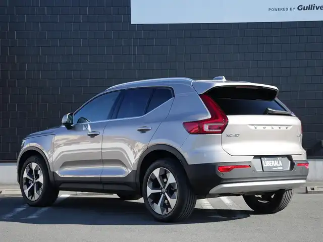 ボルボ ボルボ ＸＣ４０ アルティメット B4 AWD 静岡県 2022(令4)年 0.8万km ベージュ インテリセーフティ/衝突軽減ブレーキACC/レーンアシストブラインドスポットモニター/純正GoogleナビBluetoothCarplay対応/全方位カメラ/ブラックレザーシートシートヒーター/ステアリングヒーター/パワーテールゲート/クリスタルシフトノブ/harman/kardonサラウンド/LEDヘッドライト/DSRCETC/前後ドライブレコーダー