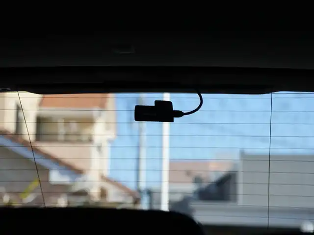 ボルボ ボルボ ＸＣ４０ アルティメット B4 AWD 静岡県 2022(令4)年 0.8万km ベージュ インテリセーフティ/衝突軽減ブレーキACC/レーンアシストブラインドスポットモニター/純正GoogleナビBluetoothCarplay対応/全方位カメラ/ブラックレザーシートシートヒーター/ステアリングヒーター/パワーテールゲート/クリスタルシフトノブ/harman/kardonサラウンド/LEDヘッドライト/DSRCETC/前後ドライブレコーダー