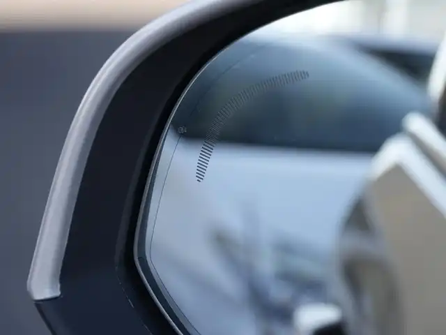 ボルボ ボルボ ＸＣ４０ アルティメット B4 AWD 静岡県 2022(令4)年 0.8万km ベージュ インテリセーフティ/衝突軽減ブレーキACC/レーンアシストブラインドスポットモニター/純正GoogleナビBluetoothCarplay対応/全方位カメラ/ブラックレザーシートシートヒーター/ステアリングヒーター/パワーテールゲート/クリスタルシフトノブ/harman/kardonサラウンド/LEDヘッドライト/DSRCETC/前後ドライブレコーダー