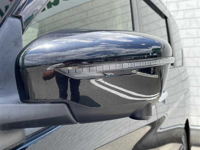 日産 セレナ ハイウェイスター 福岡県 2016(平28)年 6万km ダイヤモンドブラック エマージェンシーブレーキ/純正9型SDナビ/・フルセグTV/CD/DVD/Bluetooth/アラウンドビューモニター/フリップダウンモニター /両側パワースライドドア/クリアランスソナー/クルーズコントロール/プッシュスタート/スマートキー/純正LEDヘッドライト/純正18インチアルミ/フロアマット/ETC/スペアキー1本
