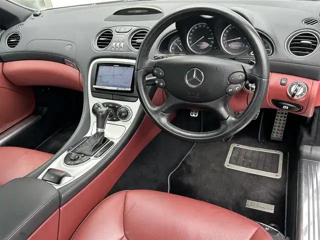 メルセデス・ベンツ ＳＬ３５０ 岩手県 2007(平19)年 5万km イリジウムシルバー ・社外ナビ/・型番AVZC-2N0007/・フルセグ/・AM/FM/AUX/CD/DVD/Bluetooth/・バックカメラ/・電動オープン/・レザーシート/・スマートキー/・ABS/・オートライト/・MTモード付AT/・パドルシフト/・クルーズコントロール/・革巻きステアリング/・パワーシート（D＋N）/・シートヒーター（D＋N）/・シートメモリ（D＋N）/・ETC/・コーナーセンサー/・純正フロアマット/・保証書/・取扱説明書