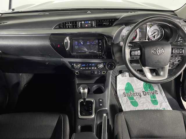 トヨタ ハイラックス Z 福岡県 2020(令2)年 4.1万km アティチュードブラックマイカ 追従クルーズコントロール/フルセグ/Bluetooth/前後ドライブレコーダー/SDナビ(社外)/ABS/横滑り防止/盗難防止装置/レーンキープ/衝突被害軽減システム/Wエアバッグ/カーテンエアバック/純正アルミ/ダウンヒルアシスト/センターデフロック/パワーヒート