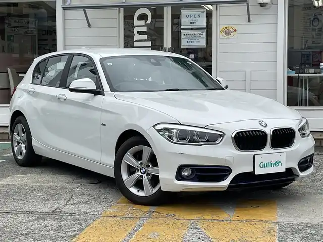 ＢＭＷ １１８ｉ スポーツ 神奈川県 2016(平28)年 2.8万km アルピンホワイトⅢ 純正HDDナビ/　（CD・DVD再生可）/インテリジェントセーフティ/車線逸脱警告/ミラー型ETC/クルーズコントロール/LEDヘッドライト/コーナーセンサー/スマートキー×2/保証書/取扱説明書