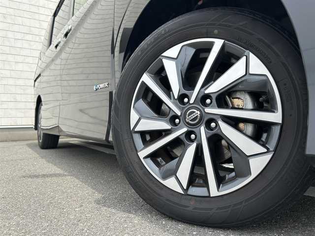日産 セレナ e－パワー ハイウェイスター V 福岡県 2020(令2)年 5.1万km ダイヤモンドブラック 純正9型SDナビ(フルセグTV/CD/DVD/BT)アラウンドビューモニタープロパイロットエマージェンシーブレーキコーナーセンサーBSM両側パワスラ前後ドラレコETCパーキングアシストUSBポート純正LEDヘッドライト純正フロアマット純正16インチアルミホイールプッシュスタートスマートキー