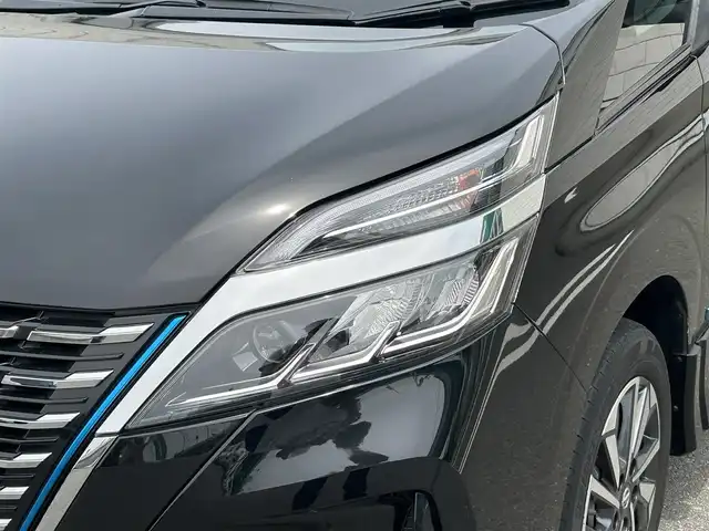 日産 セレナ e－パワー ハイウェイスター V 福岡県 2020(令2)年 5.1万km ダイヤモンドブラック 純正9型SDナビ(フルセグTV/CD/DVD/BT)アラウンドビューモニタープロパイロットエマージェンシーブレーキコーナーセンサーBSM両側パワスラ前後ドラレコETCパーキングアシストUSBポート純正LEDヘッドライト純正フロアマット純正16インチアルミホイールプッシュスタートスマートキー