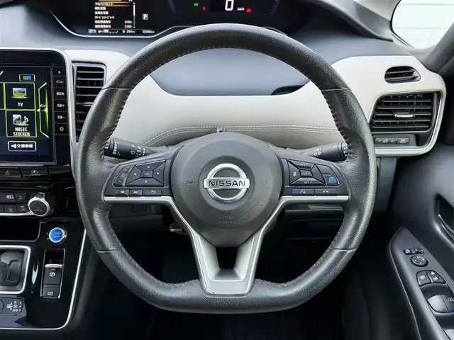 日産 セレナ e－パワー ハイウェイスター V 福岡県 2020(令2)年 5.1万km ダイヤモンドブラック 純正9型SDナビ(フルセグTV/CD/DVD/BT)アラウンドビューモニタープロパイロットエマージェンシーブレーキコーナーセンサーBSM両側パワスラ前後ドラレコETCパーキングアシストUSBポート純正LEDヘッドライト純正フロアマット純正16インチアルミホイールプッシュスタートスマートキー
