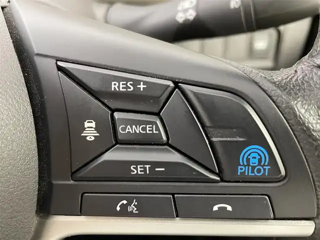 日産 セレナ e－パワー ハイウェイスター V 大阪府 2020(令2)年 5.1万km ダイヤモンドブラック 純正10型SDナビ/(フルセグTV/CD/DVD/BT)/アラウンドビューモニター/プロパイロット/エマージェンシーブレーキ/コーナーセンサー/BSM/両側パワスラ/ETC/パーキングアシスト/USBポート/純正LEDヘッドライト/純正フロアマット/純正16インチアルミホイール/プッシュスタート/スマートキー