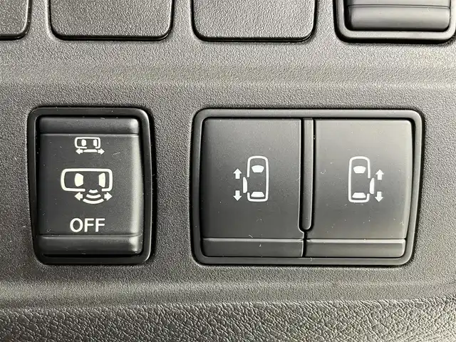 日産 セレナ e－パワー ハイウェイスター V 大阪府 2020(令2)年 5.1万km ダイヤモンドブラック 純正10型SDナビ/(フルセグTV/CD/DVD/BT)/アラウンドビューモニター/プロパイロット/エマージェンシーブレーキ/コーナーセンサー/BSM/両側パワスラ/ETC/パーキングアシスト/USBポート/純正LEDヘッドライト/純正フロアマット/純正16インチアルミホイール/プッシュスタート/スマートキー