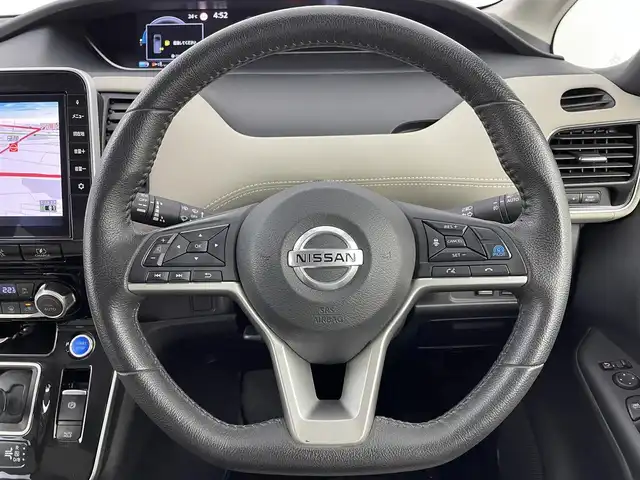 日産 セレナ e－パワー ハイウェイスター V 大阪府 2020(令2)年 5.1万km ダイヤモンドブラック 純正10型SDナビ/(フルセグTV/CD/DVD/BT)/アラウンドビューモニター/プロパイロット/エマージェンシーブレーキ/コーナーセンサー/BSM/両側パワスラ/ETC/パーキングアシスト/USBポート/純正LEDヘッドライト/純正フロアマット/純正16インチアルミホイール/プッシュスタート/スマートキー