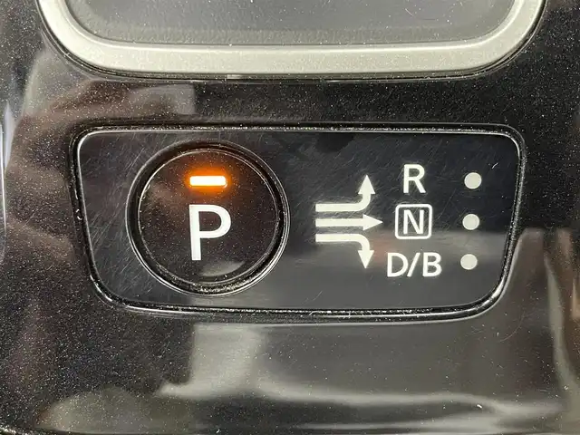 日産 セレナ e－パワー ハイウェイスター V 大阪府 2020(令2)年 5.1万km ダイヤモンドブラック 純正10型SDナビ/(フルセグTV/CD/DVD/BT)/アラウンドビューモニター/プロパイロット/エマージェンシーブレーキ/コーナーセンサー/BSM/両側パワスラ/ETC/パーキングアシスト/USBポート/純正LEDヘッドライト/純正フロアマット/純正16インチアルミホイール/プッシュスタート/スマートキー