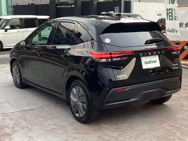 日産 ノート X 京都府 2024(令6)年 2万km スーパーブラック ワンオーナー/9インチディスプレーオーディオ/　APPLE CAR PLAY /  ANDROID AUTO 対応/バックカメラ/純正ドライブレコーダー/ビルトインETC/オートライト/前後クリアランスソナー/オートホールド/電動バーキング/インテリジェントキー×２/新車保証書/取扱説明書
