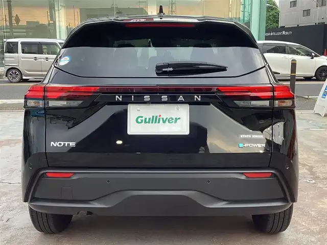 日産 ノート X 京都府 2024(令6)年 2万km スーパーブラック ワンオーナー/9インチディスプレーオーディオ/　APPLE CAR PLAY /  ANDROID AUTO 対応/バックカメラ/純正ドライブレコーダー/ビルトインETC/オートライト/前後クリアランスソナー/オートホールド/電動バーキング/インテリジェントキー×２/新車保証書/取扱説明書