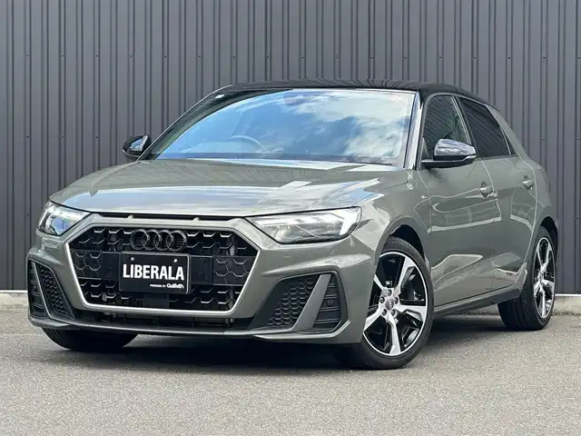 アウディ Ａ１ SB 35TFSI Sライン 福島県 2020(令2)年 4.5万km 黒／グレー 外装色：クロノスグレー（LX7G）/ワンオーナー/コントラストルーフ/ナビゲーションパッケージ/・MMIナビゲーション/・バーチャルコックピット/アシスタンスパッケージ/・アダプティブクルーズコントロール/・アクティブレーンアシスト/・アウディプレセンス/・ハイビームアシスト/・ルームミラー自動防眩/黒ハーフレザーシート/シートヒーター/CarPlay/パドルシフト/取扱説明書/保証書/スペアキー