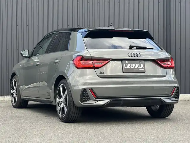アウディ Ａ１ SB 35TFSI Sライン 福島県 2020(令2)年 4.5万km 黒／グレー 外装色：クロノスグレー（LX7G）/ワンオーナー/コントラストルーフ/ナビゲーションパッケージ/・MMIナビゲーション/・バーチャルコックピット/アシスタンスパッケージ/・アダプティブクルーズコントロール/・アクティブレーンアシスト/・アウディプレセンス/・ハイビームアシスト/・ルームミラー自動防眩/黒ハーフレザーシート/シートヒーター/CarPlay/パドルシフト/取扱説明書/保証書/スペアキー