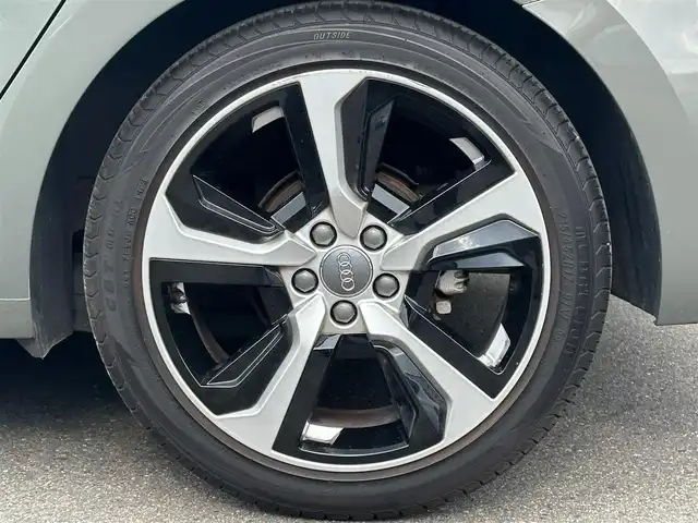 アウディ Ａ１ SB 35TFSI Sライン 福島県 2020(令2)年 4.5万km 黒／グレー 外装色：クロノスグレー（LX7G）/ワンオーナー/コントラストルーフ/ナビゲーションパッケージ/・MMIナビゲーション/・バーチャルコックピット/アシスタンスパッケージ/・アダプティブクルーズコントロール/・アクティブレーンアシスト/・アウディプレセンス/・ハイビームアシスト/・ルームミラー自動防眩/黒ハーフレザーシート/シートヒーター/CarPlay/パドルシフト/取扱説明書/保証書/スペアキー