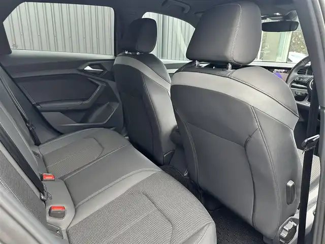 アウディ Ａ１ SB 35TFSI Sライン 福島県 2020(令2)年 4.5万km 黒／グレー 外装色：クロノスグレー（LX7G）/ワンオーナー/コントラストルーフ/ナビゲーションパッケージ/・MMIナビゲーション/・バーチャルコックピット/アシスタンスパッケージ/・アダプティブクルーズコントロール/・アクティブレーンアシスト/・アウディプレセンス/・ハイビームアシスト/・ルームミラー自動防眩/黒ハーフレザーシート/シートヒーター/CarPlay/パドルシフト/取扱説明書/保証書/スペアキー