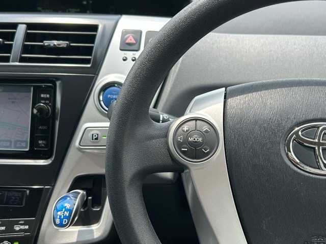 トヨタ プリウス α S 千葉県 2014(平26)年 7.7万km ブラック 純正SDナビ/Bluetooth接続/ビルトインETC/オートエアコン/バックカメラ/前後ドライブレコーダー/電動格納ウィンカーミラー/オートウィンドウ/オートライト/プッシュスタート/スマートキー（スペアキー1本）/純正フロアマット/社外17インチアルミホイール/ABS/ダブル・サイド・カーテンエアバッグ/盗難防止装置