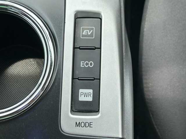 トヨタ プリウス α S 千葉県 2014(平26)年 7.7万km ブラック 純正SDナビ/Bluetooth接続/ビルトインETC/オートエアコン/バックカメラ/前後ドライブレコーダー/電動格納ウィンカーミラー/オートウィンドウ/オートライト/プッシュスタート/スマートキー（スペアキー1本）/純正フロアマット/社外17インチアルミホイール/ABS/ダブル・サイド・カーテンエアバッグ/盗難防止装置