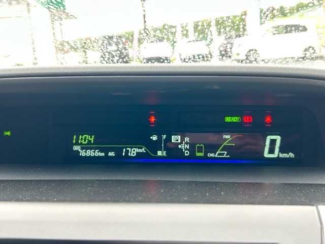 トヨタ プリウス α S 千葉県 2014(平26)年 7.7万km ブラック 純正SDナビ/Bluetooth接続/ビルトインETC/オートエアコン/バックカメラ/前後ドライブレコーダー/電動格納ウィンカーミラー/オートウィンドウ/オートライト/プッシュスタート/スマートキー（スペアキー1本）/純正フロアマット/社外17インチアルミホイール/ABS/ダブル・サイド・カーテンエアバッグ/盗難防止装置