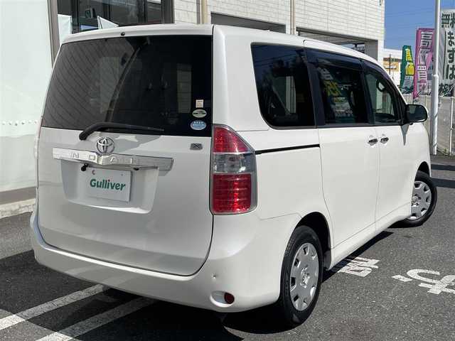 トヨタ ノア X スマートエディション 埼玉県 2009(平21)年 11.1万km ホワイトパールクリスタルシャイン 純正HDDナビ/　DTV/SD/DVD/MSC/AUX/Bluetooth/【NHZN-W59G】/純正9型後席ディスプレイ/【V9T-R59C】/両側パワースライドドア/バックカメラ/プッシュスタート/社外ドライブレコーダー前後/ビルトインETC/ドアバイザー/スマートキー/スペアキー×１