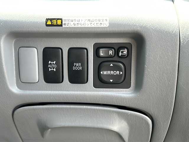 トヨタ エスティマ Ｌ アエラス 長野県 2001(平13)年 8.8万km ホワイトパールマイカ ・社外7インチメモリーナビゲーション/CD DVD フルセグTV Bluetooth/・バックカメラ/・ETC/・純正16インチアルミホイール/・HIDヘッドライト/・オートライト/・フロアマット/・リモコンキー/・電動格納ミラー