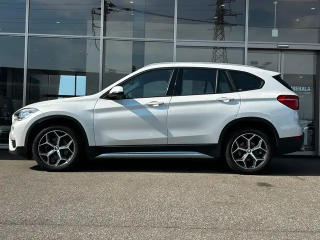 ＢＭＷ Ｘ１ xDrive 18d xライン 富山県 2019(令1)年 3.1万km パール HDDナビ/AM/FMラジオ/Bluetooth接続/USB接続/バックカメラ/コーナーセンサー/ヘッドアップディスプレイ/ACC/アイドリングストップ/プッシュスタート/ミラー内臓ETC/パワーバックドア/純正18インチAW