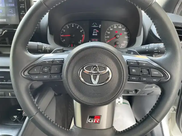 トヨタ ＧＲヤリス RS 和歌山県 2020(令2)年 6.7万km スーパーホワイトⅡ 純正8インチディスプレイモニター/T-Connect/Bluetooth/バックカメラ/GRフルエアロ/社外オーバーフェンダー/社外19インチアルミホイール(アネーロコラソン)/ブラインドスポットモニター/カーボン調ルーフ/18インチ純正アルミホイール積み込み/冬タイヤ積み込み/ドアバイザー/社外ミラー型ドライブレコーダー/ETC/衝突軽減装置/レーンキープアシスト/取扱説明書/保証書