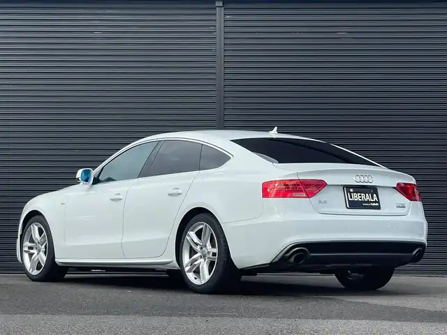 アウディ Ａ５ SB 2．0 TFSI クワトロ 山梨県 2016(平28)年 2.6万km 白 ４ＷＤ/Ｓラインパッケージ/ＡＣＣ/ＬＫＡ/ＢＳＡ/レザーシート/シートヒーター/純正ＨＤＤナビ/ＢＴ/ＣＤ/ＤＶＤ/ＴＶ/前席パワーシート/ＥＴＣ/スペアキー/取扱説明書/保証書