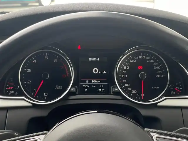 アウディ Ａ５ SB 2．0 TFSI クワトロ 山梨県 2016(平28)年 2.6万km 白 ４ＷＤ/Ｓラインパッケージ/ＡＣＣ/ＬＫＡ/ＢＳＡ/レザーシート/シートヒーター/純正ＨＤＤナビ/ＢＴ/ＣＤ/ＤＶＤ/ＴＶ/前席パワーシート/ＥＴＣ/スペアキー/取扱説明書/保証書
