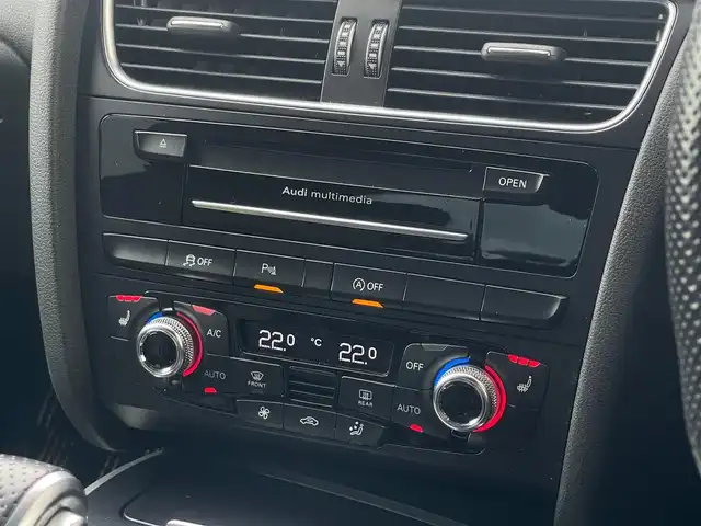アウディ Ａ５ SB 2．0 TFSI クワトロ 山梨県 2016(平28)年 2.6万km 白 ４ＷＤ/Ｓラインパッケージ/ＡＣＣ/ＬＫＡ/ＢＳＡ/レザーシート/シートヒーター/純正ＨＤＤナビ/ＢＴ/ＣＤ/ＤＶＤ/ＴＶ/前席パワーシート/ＥＴＣ/スペアキー/取扱説明書/保証書