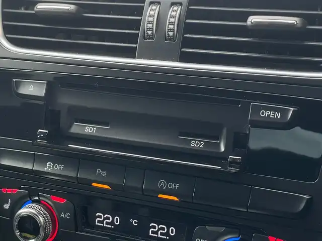 アウディ Ａ５ SB 2．0 TFSI クワトロ 山梨県 2016(平28)年 2.6万km 白 ４ＷＤ/Ｓラインパッケージ/ＡＣＣ/ＬＫＡ/ＢＳＡ/レザーシート/シートヒーター/純正ＨＤＤナビ/ＢＴ/ＣＤ/ＤＶＤ/ＴＶ/前席パワーシート/ＥＴＣ/スペアキー/取扱説明書/保証書