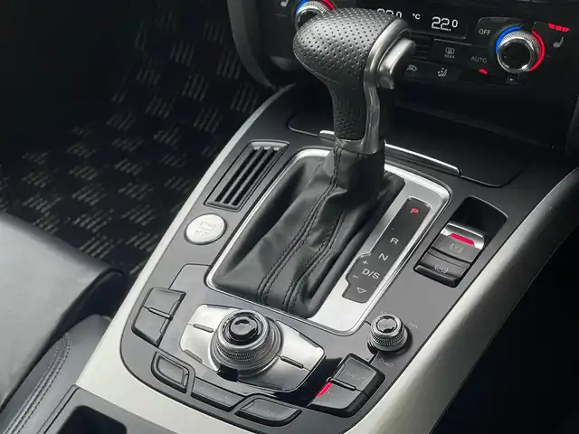アウディ Ａ５ SB 2．0 TFSI クワトロ 山梨県 2016(平28)年 2.6万km 白 ４ＷＤ/Ｓラインパッケージ/ＡＣＣ/ＬＫＡ/ＢＳＡ/レザーシート/シートヒーター/純正ＨＤＤナビ/ＢＴ/ＣＤ/ＤＶＤ/ＴＶ/前席パワーシート/ＥＴＣ/スペアキー/取扱説明書/保証書