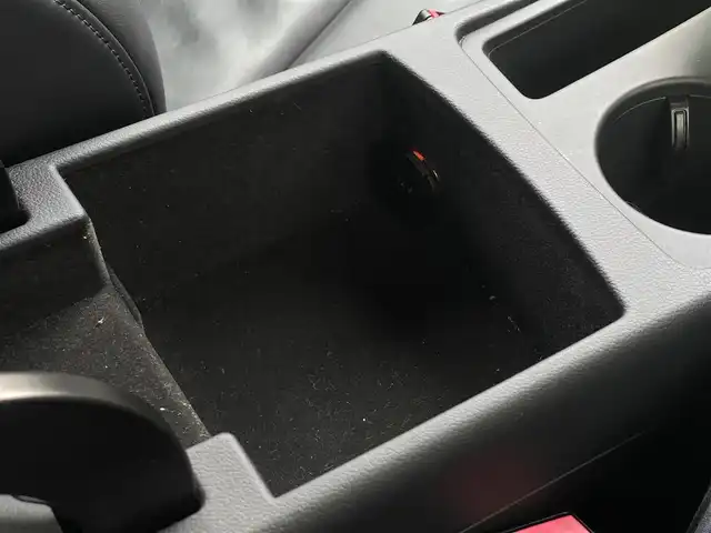 アウディ Ａ５ SB 2．0 TFSI クワトロ 山梨県 2016(平28)年 2.6万km 白 ４ＷＤ/Ｓラインパッケージ/ＡＣＣ/ＬＫＡ/ＢＳＡ/レザーシート/シートヒーター/純正ＨＤＤナビ/ＢＴ/ＣＤ/ＤＶＤ/ＴＶ/前席パワーシート/ＥＴＣ/スペアキー/取扱説明書/保証書