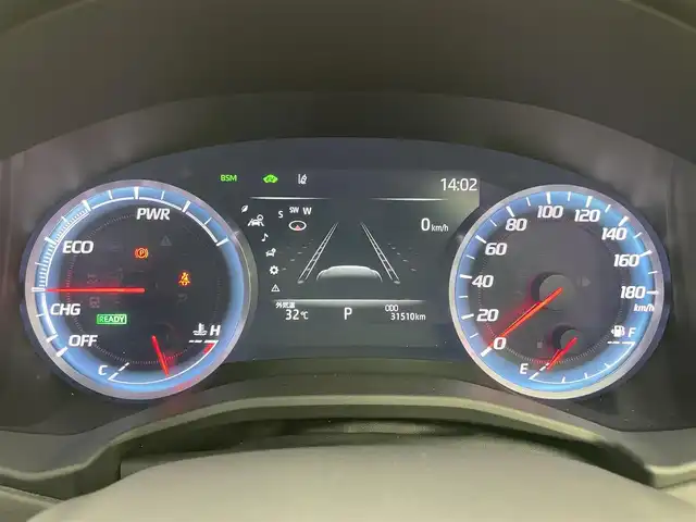 トヨタ クラウン ハイブリッド RS アドバンス 岡山県 2020(令2)年 3.2万km ホワイトパールクリスタルシャイン 純正8インチナビ/【CD/DVD/Blu-ray/Bluetooh/USB/AUX】/サンルーフ/ハーフレザーシート/前席シートヒーター/前席パワーシート/ブラインドスポットモニター/シートメモリ/ステアリングヒーター/オートブレーキホールド/100V電源/バックカメラ/ビルトインETC2.0/LEDヘッドライト/コーナーセンサー/オートライト/ヘッドアップディスプレイ/取扱説明書