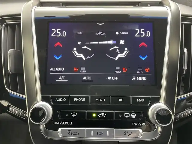トヨタ クラウン ハイブリッド RS アドバンス 岡山県 2020(令2)年 3.2万km ホワイトパールクリスタルシャイン 純正8インチナビ/【CD/DVD/Blu-ray/Bluetooh/USB/AUX】/サンルーフ/ハーフレザーシート/前席シートヒーター/前席パワーシート/ブラインドスポットモニター/シートメモリ/ステアリングヒーター/オートブレーキホールド/100V電源/バックカメラ/ビルトインETC2.0/LEDヘッドライト/コーナーセンサー/オートライト/ヘッドアップディスプレイ/取扱説明書