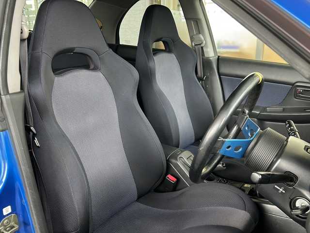 スバル インプレッサ ＷＲＸ NB 岐阜県 2001(平13)年 11.1万km WRブルーマイカ ワンオーナー /TEIN車高調/社外マフラー/社外ハンドル/社外15インチAW/（サマータイヤ付純正AW車載）/HIDヘッドライト/フォグランプ/社外Egスターター/スペアキー/ドアバイザー/純正フロアマット/取扱説明書/新車時保証書