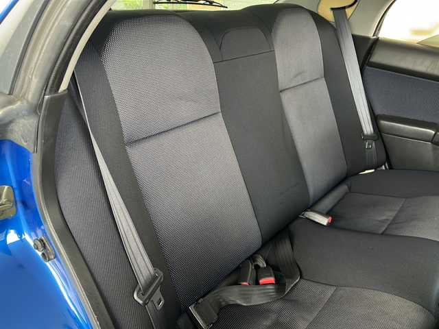 スバル インプレッサ ＷＲＸ NB 岐阜県 2001(平13)年 11.1万km WRブルーマイカ ワンオーナー /TEIN車高調/社外マフラー/社外ハンドル/社外15インチAW/（サマータイヤ付純正AW車載）/HIDヘッドライト/フォグランプ/社外Egスターター/スペアキー/ドアバイザー/純正フロアマット/取扱説明書/新車時保証書