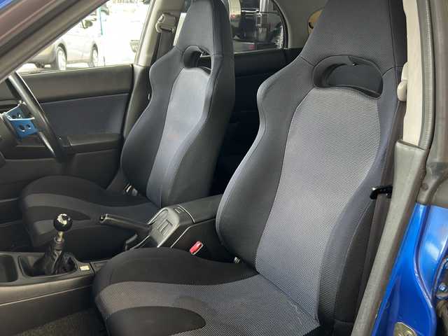 スバル インプレッサ ＷＲＸ NB 岐阜県 2001(平13)年 11.1万km WRブルーマイカ ワンオーナー /TEIN車高調/社外マフラー/社外ハンドル/社外15インチAW/（サマータイヤ付純正AW車載）/HIDヘッドライト/フォグランプ/社外Egスターター/スペアキー/ドアバイザー/純正フロアマット/取扱説明書/新車時保証書