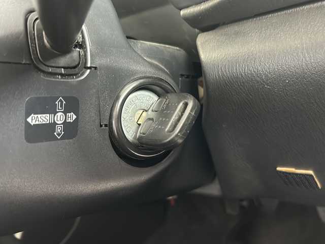 スバル インプレッサ ＷＲＸ NB 岐阜県 2001(平13)年 11.1万km WRブルーマイカ ワンオーナー /TEIN車高調/社外マフラー/社外ハンドル/社外15インチAW/（サマータイヤ付純正AW車載）/HIDヘッドライト/フォグランプ/社外Egスターター/スペアキー/ドアバイザー/純正フロアマット/取扱説明書/新車時保証書