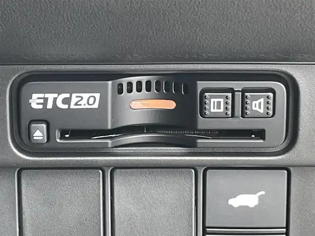ホンダ ＺＲ－Ｖ ハイブリッド e:HEV Z 東京都 2025(令7)年 0.1万km プラチナホワイトパール 純正９型ワイドディスプレイナビ＆フルセグ　/・BluetoothAudio&USB/・AppleCarPlay&AndroidAuto/アラウンドビューモニター　/ブラインドスポットモニター　/ＢＯＳＥサウンドシステム　/ハンズフリーパワーバックドア　/ステアリングヒーター　/ワイヤレス充電　/レーダークルーズコントロール/レーザーパワーシート/・前席シートヒーター/・前席パワーシート/・２列目パーソナルUSB/パーキングセンサーシステム/ホンダセンシング/（安全運転支援システム）/・衝突軽減ブレーキ/・歩行車事故低減ステアリング/・車線維持支援システム/・先行車発進お知らせ機能/保証書＆取説