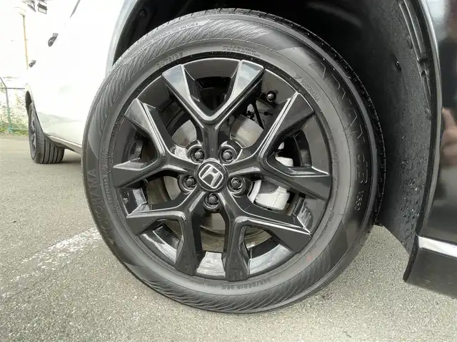 ホンダ ＺＲ－Ｖ ハイブリッド e:HEV Z 東京都 2025(令7)年 0.1万km プラチナホワイトパール 純正９型ワイドディスプレイナビ＆フルセグ　/・BluetoothAudio&USB/・AppleCarPlay&AndroidAuto/アラウンドビューモニター　/ブラインドスポットモニター　/ＢＯＳＥサウンドシステム　/ハンズフリーパワーバックドア　/ステアリングヒーター　/ワイヤレス充電　/レーダークルーズコントロール/レーザーパワーシート/・前席シートヒーター/・前席パワーシート/・２列目パーソナルUSB/パーキングセンサーシステム/ホンダセンシング/（安全運転支援システム）/・衝突軽減ブレーキ/・歩行車事故低減ステアリング/・車線維持支援システム/・先行車発進お知らせ機能/保証書＆取説