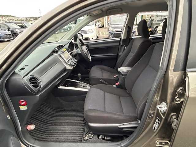 トヨタ カローラ フィールダー 1．5X 静岡県 2013(平25)年 10.2万km ブロンズマイカメタリック 純正メモリナビ/ワンセグテレビ/バックカメラ/リモコンキー/社外フロアマット/ビルトインETC